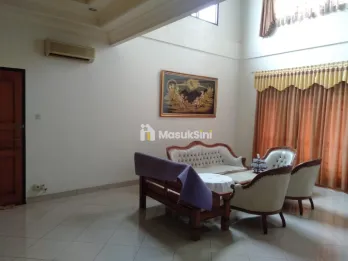 Dijual Rumah 2 Lantai di Jalan Pesona, Jakarta Timur