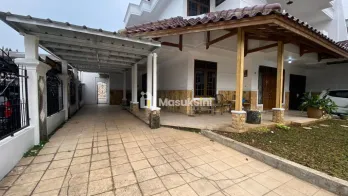 Dijual Rumah 2 Lantai di Jalan Taman Yasmin, Kota Bogor