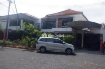 Dijual Rumah 2 Lantai di Jalan Tulungagung, Surabaya
