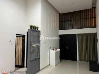 Dijual Rumah 2 Lantai Greenland Tidar Malang