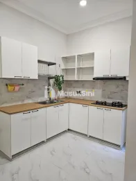 Dijual Rumah 2 Lt, Semi furnish, Unit Baru, Bagus, Kelapa Gading