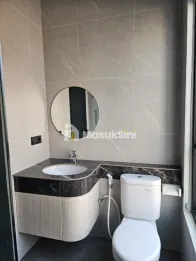 Dijual Rumah 2 Lt, Semi furnish, Unit Baru, Bagus, Kelapa Gading