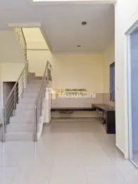 Dijual Rumah 2 Tingkat di Komplek Green Park - Medan Cluster Olive