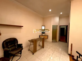 Dijual Rumah 2,5 Tingkat di Komplek Cemara Asri Medan Jalan Kiwi
