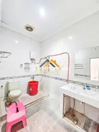 Dijual Rumah 2,5 Tingkat di Komplek Glugur Indah Jalan KL Yos Sudarso