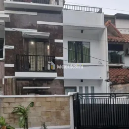 Dijual Rumah Bagus di Jalan Babatan Pratama, Surabaya Barat
