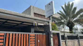 Dijual Rumah Bagus di Jalan Cijawura Girang,