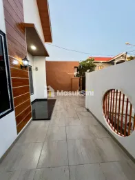 Dijual Rumah Baru Asri Nyaman Sirkulasi Baik di Kota Harapan Indah