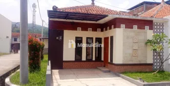 Dijual Rumah Berkelas Dengan Bangunan Berkualitas di Ciparay