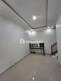 DIJUAL RUMAH DENGAN DESAIN MODERN MINIMALIS BERADA DI DAERAH STRATEGIS