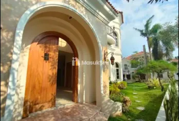 Dijual Rumah Hook di Jalan Casa Grande, Sleman