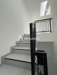 DIJUAL RUMAH KOST EKSCLUSIVE  LOKASI JALAN SOEKARNO HATTA , KOTA MALANG