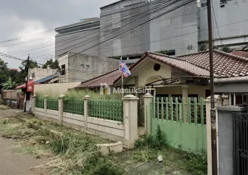 Dijual Rumah Lama Kosong Shm di Jalan Sukasari