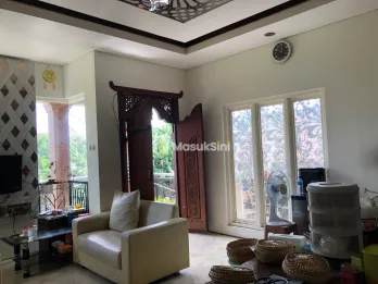 Dijual Rumah Lantai 3 Di Muding Kerobokan Dkt Gatsu Barat