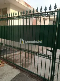 Dijual Rumah Luas di Gubeng Kertajaya, Surabaya