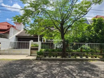 Dijual Rumah Luas di Jalan Kendangsari, Surabaya