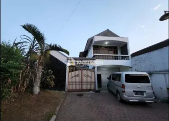 Dijual Rumah Luas di Jalan Kepuh, Malang