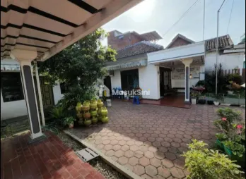 Dijual Rumah Luas di Jalan Kepuh, Malang