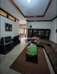 Dijual Rumah Luas di Jalan Kepuh, Malang
