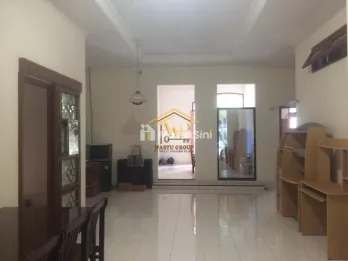 DIJUAL RUMAH MEWAH LOKASI STRATEGIS DI CATURTUNGGAL, DEPOK