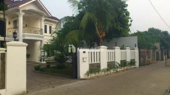 Dijual Rumah SHM di Griya Torina Bintaro, Tangerang Selatan