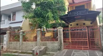 Dijual Rumah SHM di Komplek Billymoon, Jakarta Timur