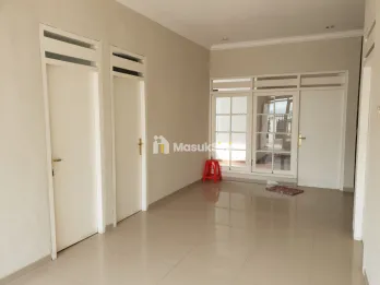 DIJUAL RUMAH SIAP HUNI  LOKASI TIDAR MALANG