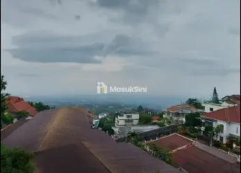 Dijual Rumah Villa di Jalan Sedap Malam, Tretes, Pasuruan