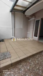 Disewa rumah tinggal dengan area bebas banjir di Harapan Indah 1