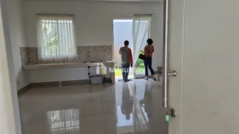 Disewakan rumah murah 2lantai di Cluster Yarra Jakarta Garden City