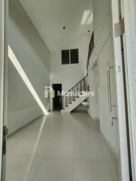 Disewakan rumah murah 2lantai di Cluster Yarra Jakarta Garden City