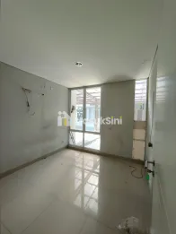 Disewakan rumah murah 2lantai di Cluster Yarra Jakarta Garden City