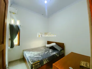 HOME STAY PRODUKTIF, LOKASI SELOMARTANI,  DIJUAL CEPAT
