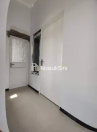 HUNIAN MINIMALIS 2 LANTAI SIAP HUNI LOKASI SUKUN - HARGA 679 JT
