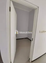HUNIAN MINIMALIS 2 LANTAI SIAP HUNI LOKASI SUKUN - HARGA 679 JT