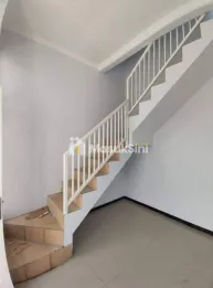 HUNIAN MINIMALIS 2 LANTAI SIAP HUNI LOKASI SUKUN - HARGA 679 JT