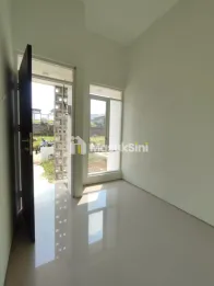 HUNIAN MODERN MINIMALIS MERJOSARI