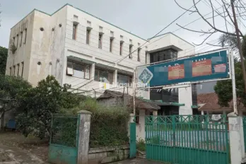 Jual Gedung Bekas Sekolah di Jalan Tubagus Ismail Bandung