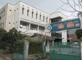 Jual Gedung Bekas Sekolah di Jalan Tubagus Ismail Bandung
