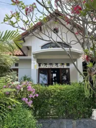 Jual Rumah Bagus Siap Dihuni di Jalan Babatan Pratama Surabaya