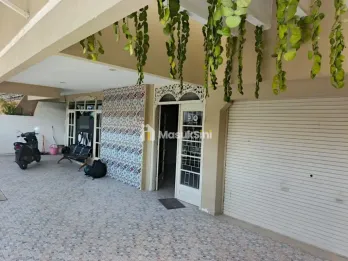 Jual Rumah Cocok untuk Usaha di Jalan Manyarrejo Kota Surabaya