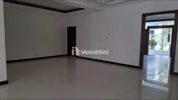 Jual Rumah Kosong Siap Huni di Kertajaya Indah Manyar Surabaya