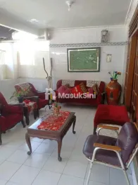 Jual Rumah Luas Strategis di Jalan Barata Jaya Kota Surabaya Shm