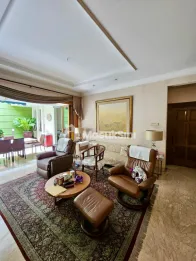 Jual Rumah Luas Strategis di Jalan Suryo Senopati Kota Jakarta Selatan