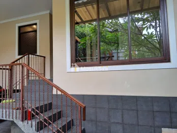 Jual Rumah Strategis di Jalan Benda Kota Jakarta Selatan Shm
