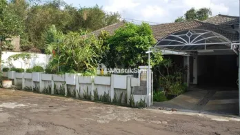 Jual Rumah Strategis di Jalan Budi Luhur Kota Bandung Shm