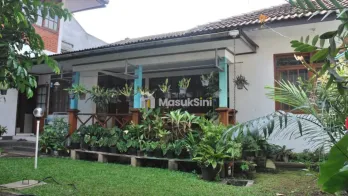 Jual Rumah Strategis di Jalan Budi Luhur Kota Bandung Shm