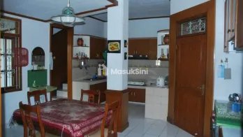 Jual Rumah Strategis di Jalan Budi Luhur Kota Bandung Shm