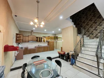 Jual/Sewa Villa 2,5 Tingkat di Komplek Jemadi Mas Jalan Jemadi - Krakatau