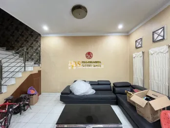 Jual/Sewa Villa 2,5 Tingkat di Komplek Jemadi Mas Jalan Jemadi - Krakatau